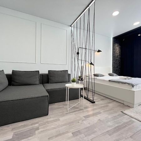 Апартаменты Lux Pavlodar Ngoại thất bức ảnh