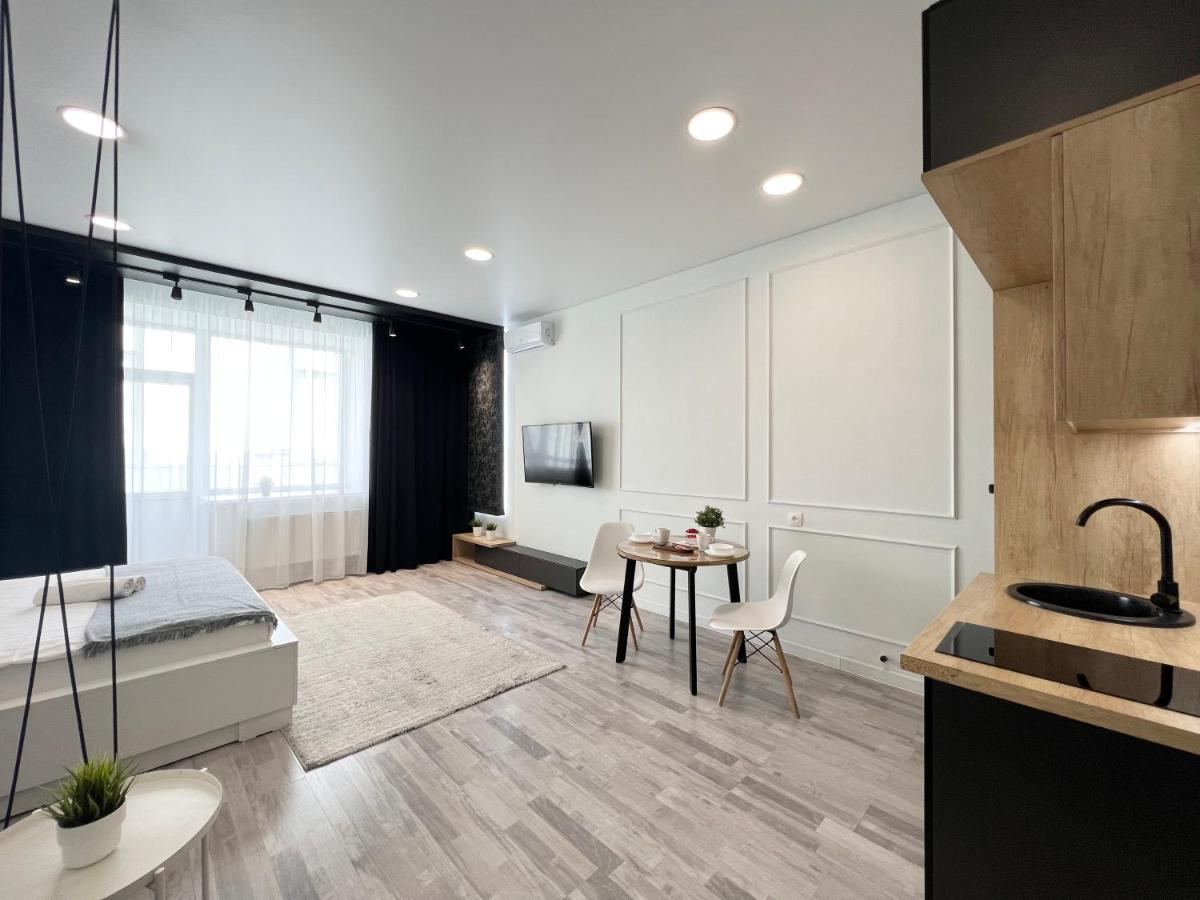 Апартаменты Lux Pavlodar Ngoại thất bức ảnh